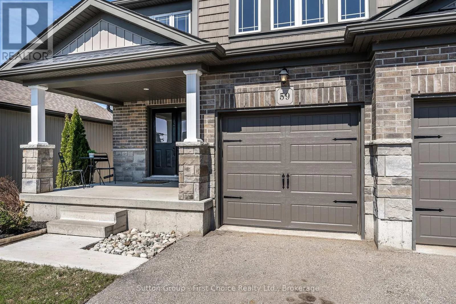 59 BRADSHAW DRIVE — photo 3 of 47