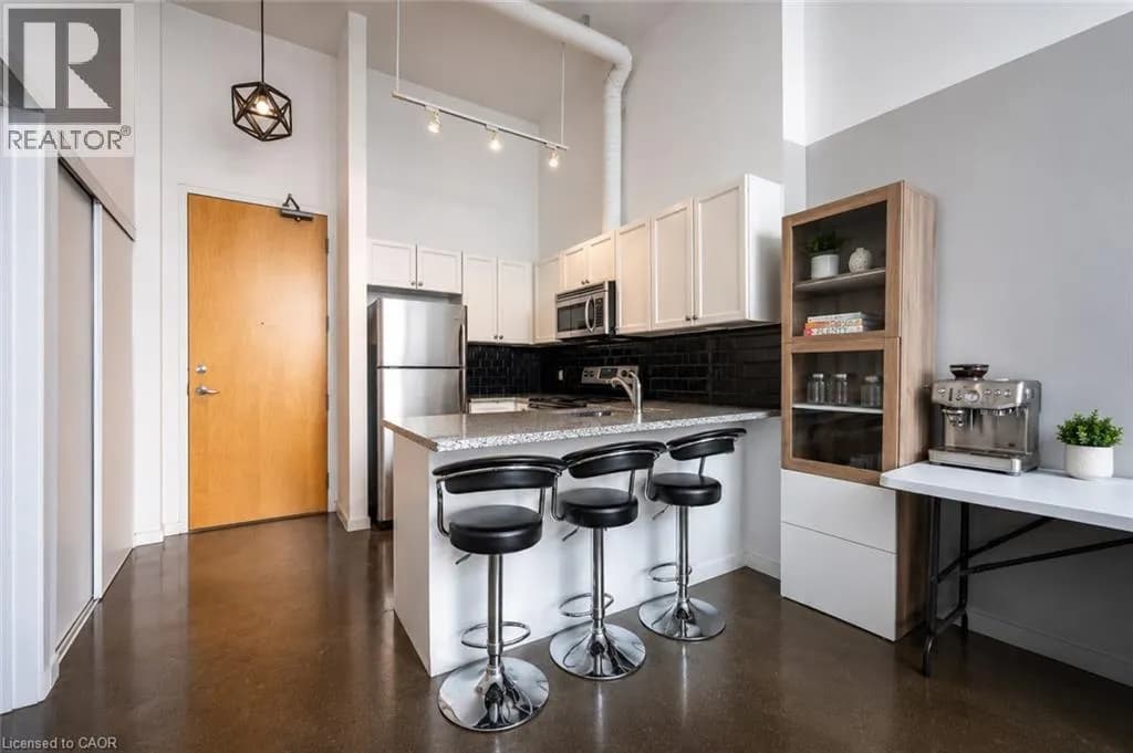404 KING Street W Unit# 509 — photo 4 of 10