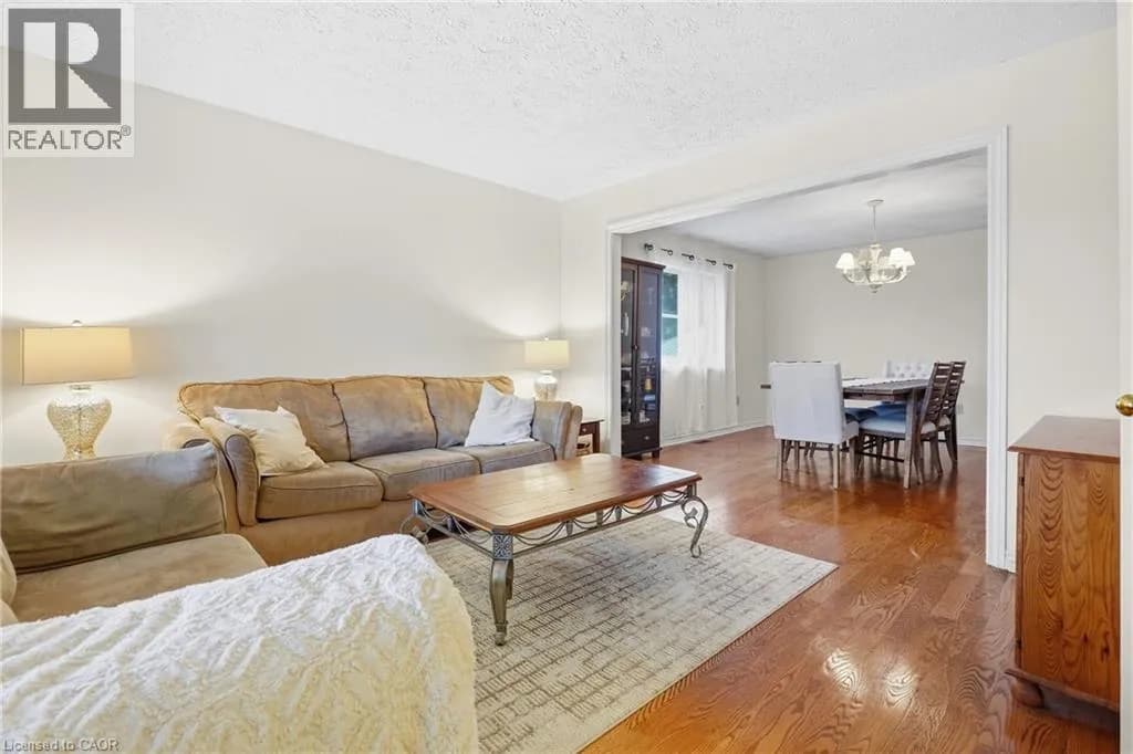 76 MADEIRA Crescent — photo 4 of 43