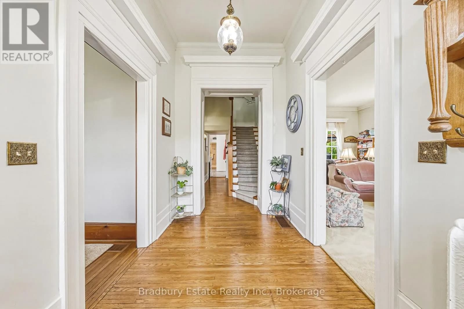 670 MOUNT PLEASANT ROAD — photo 5 of 40