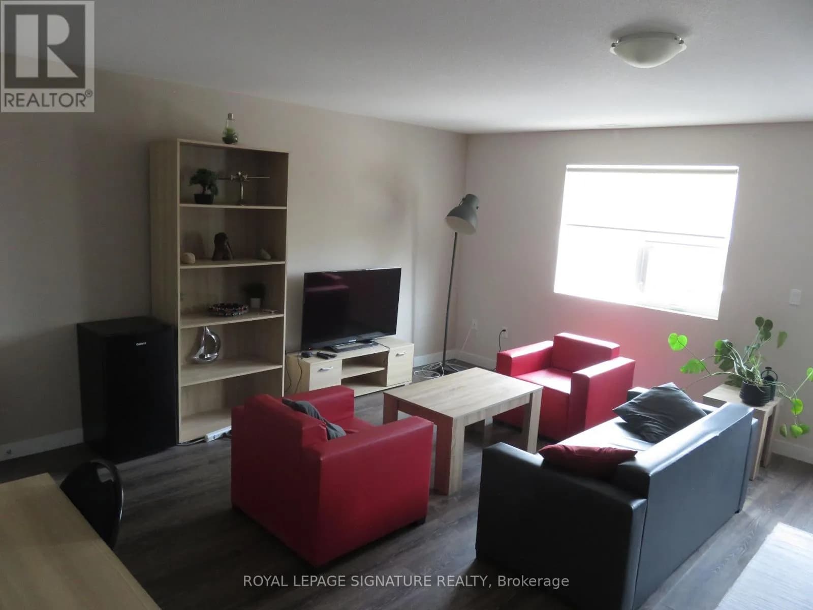 216 - 288 ALBERT STREET — photo 1 of 18