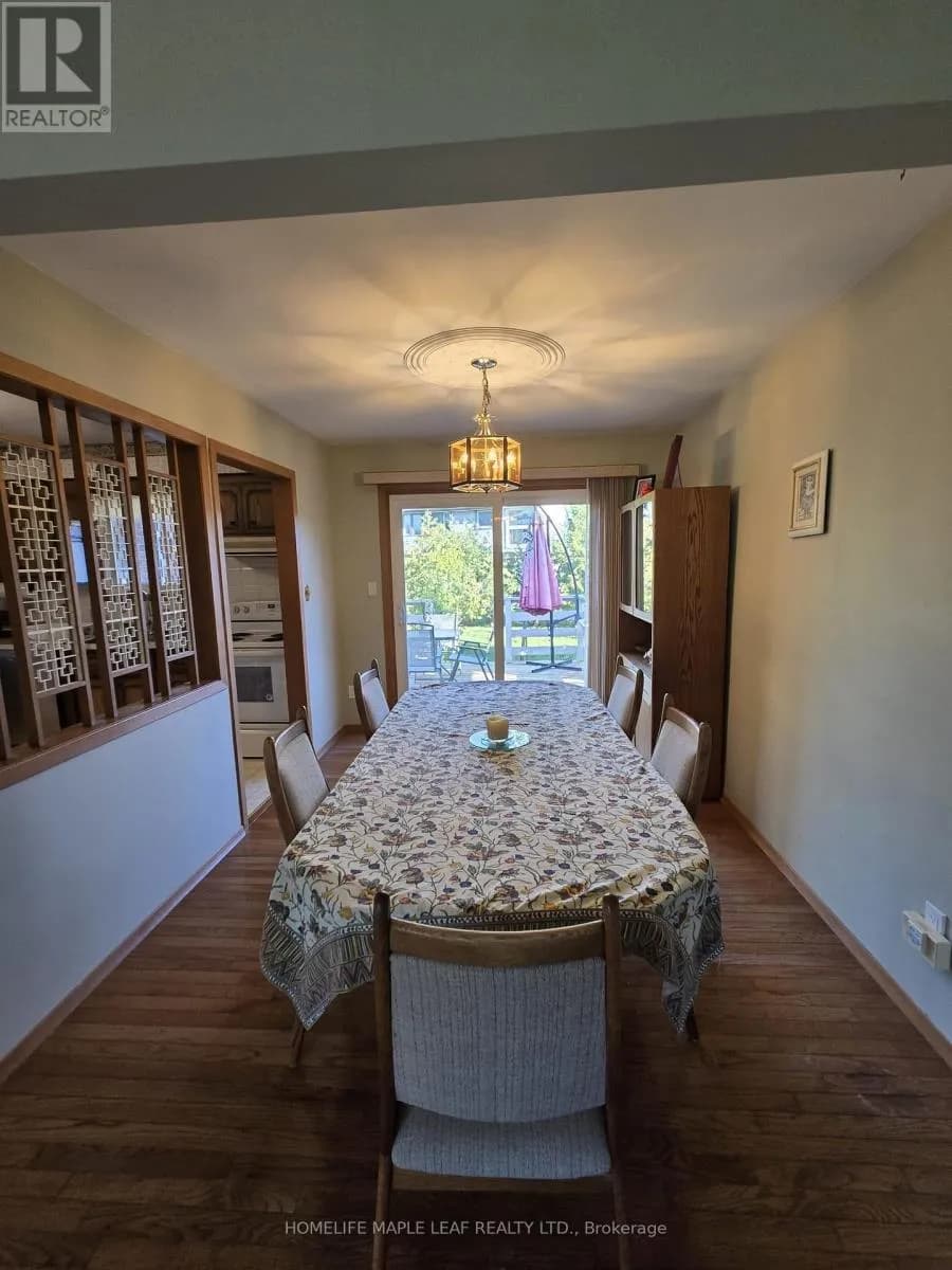 410 LAKEVIEW DRIVE — photo 5 of 24