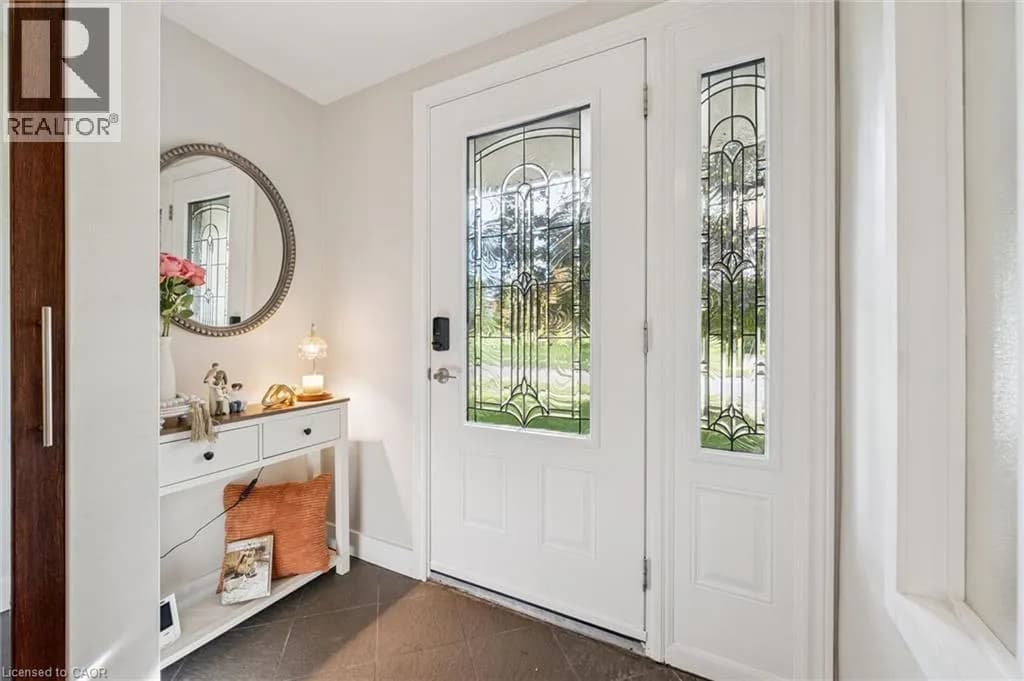 58 BRADLEY Drive — photo 4 of 37