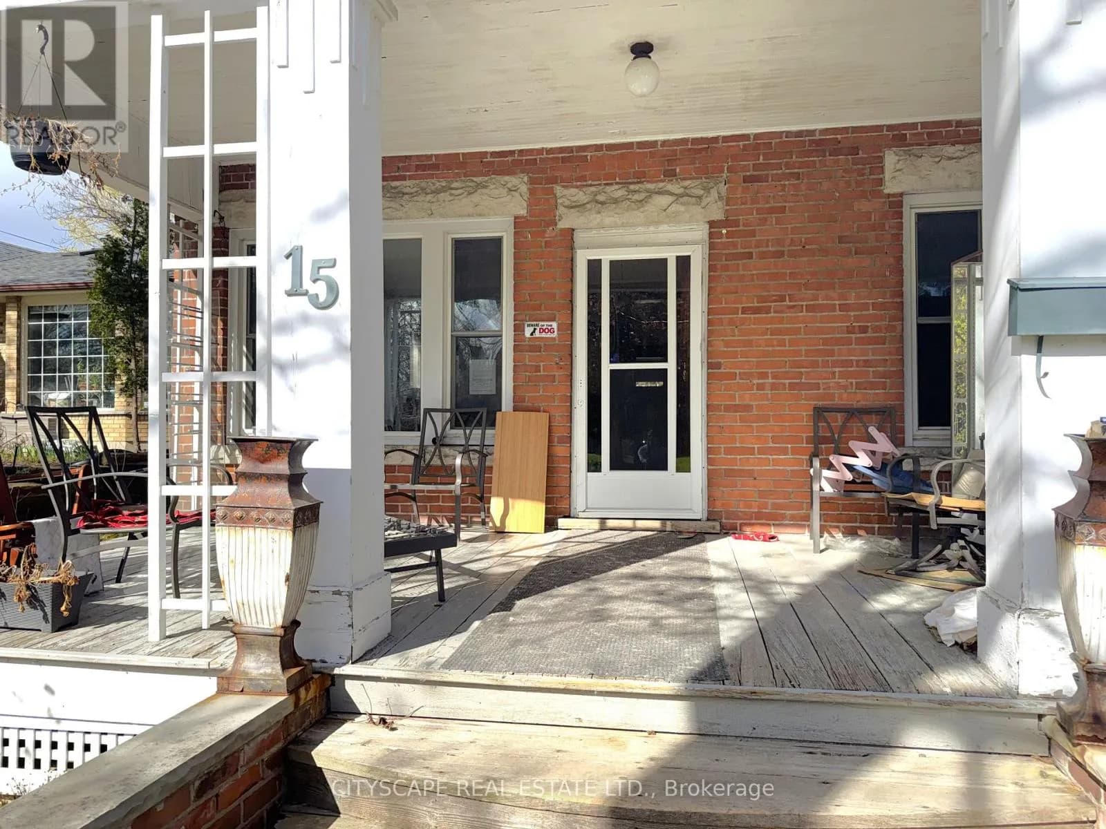 15 HUMBERSTONE AVENUE — photo 5 of 45