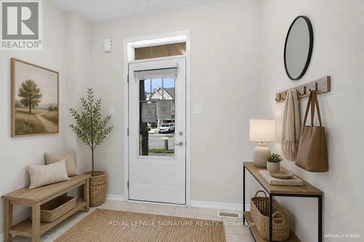 11 AMOS AVENUE — photo 3 of 38
