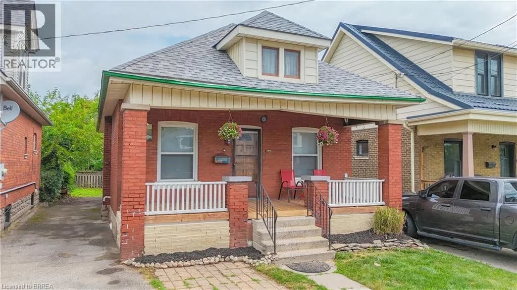 104 MARY Street — photo 2 of 14