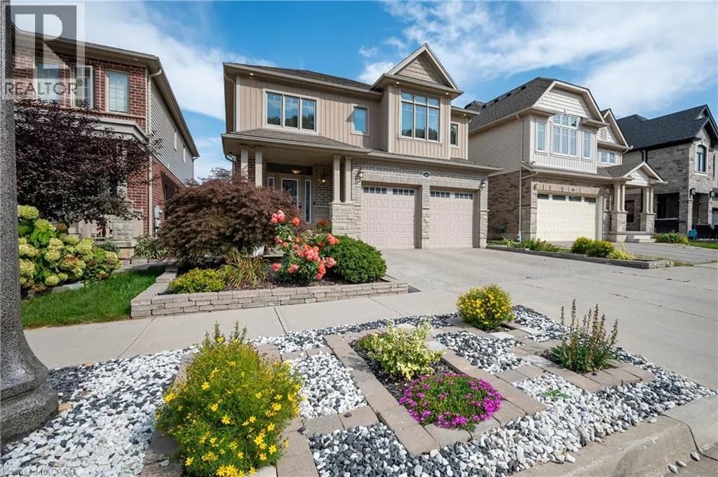 299 MOORLANDS Crescent — photo 1 of 50