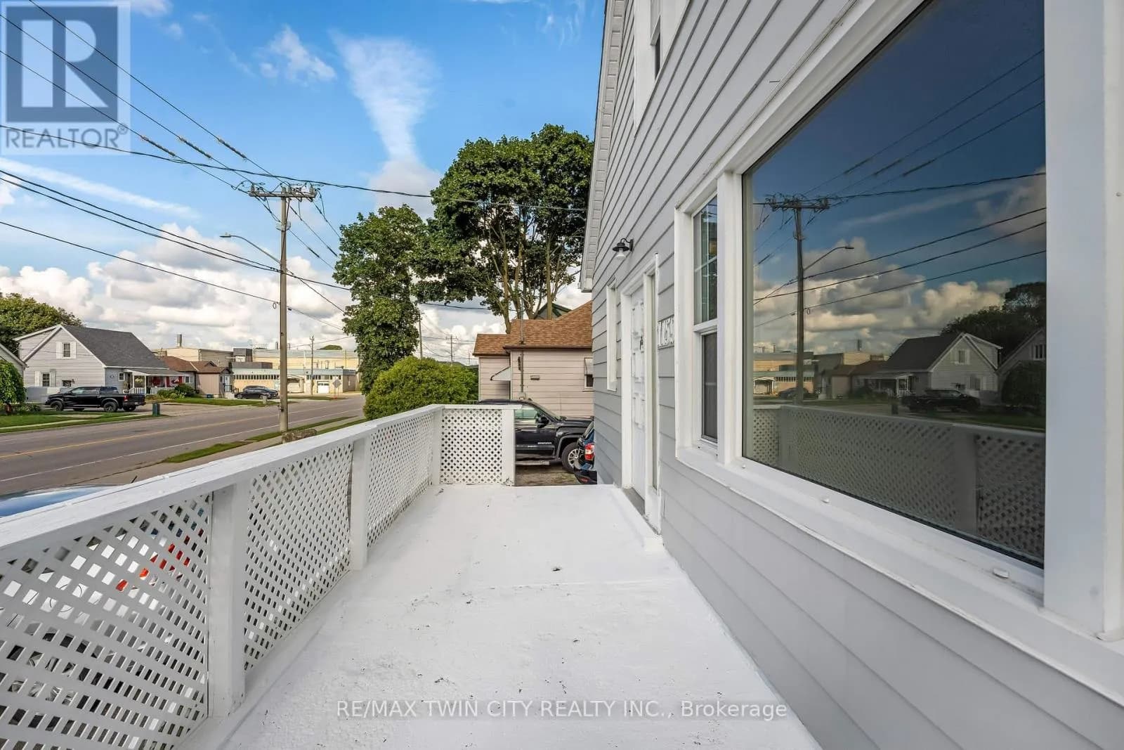 1159 UNION STREET — photo 3 of 42