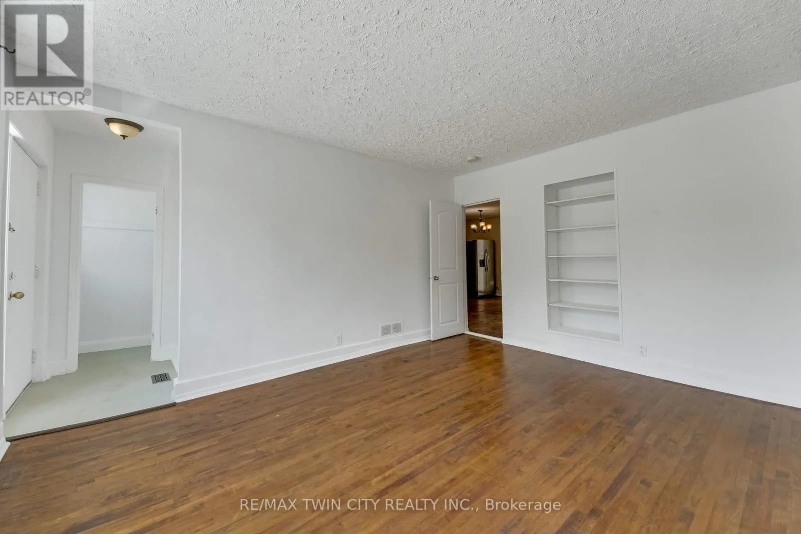 1159 UNION STREET — photo 5 of 42