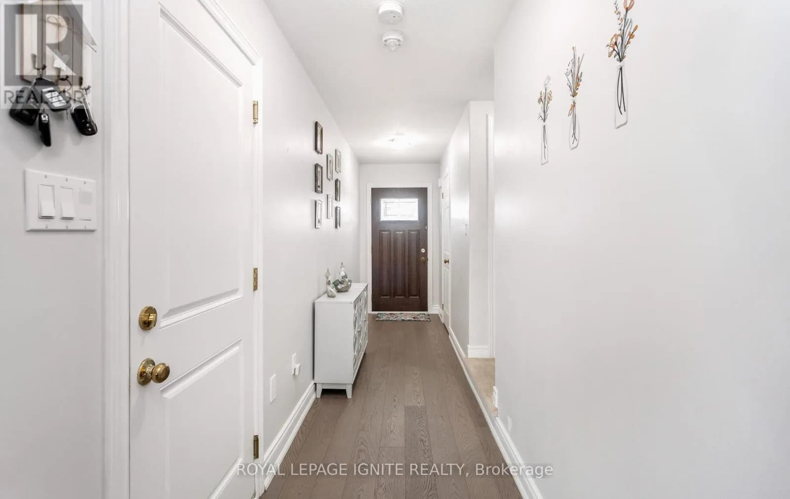 114 PARKINSON CRESCENT — photo 3 of 38