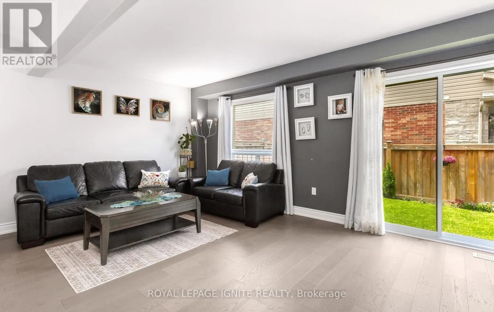 114 PARKINSON CRESCENT — photo 4 of 38