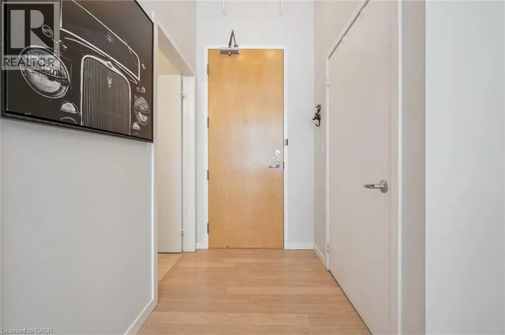 410 KING Street W Unit# 112 — photo 4 of 29