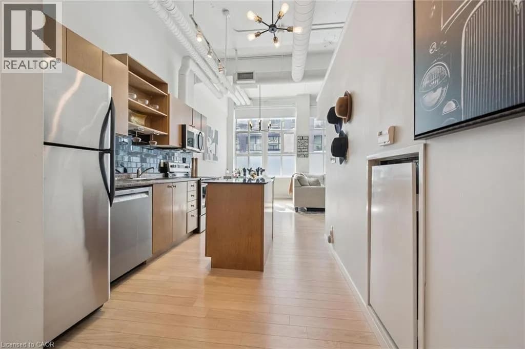 410 KING Street W Unit# 112 — photo 5 of 29