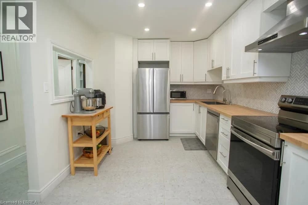 151 BRANTWOOD PARK Road Unit# F — photo 4 of 31