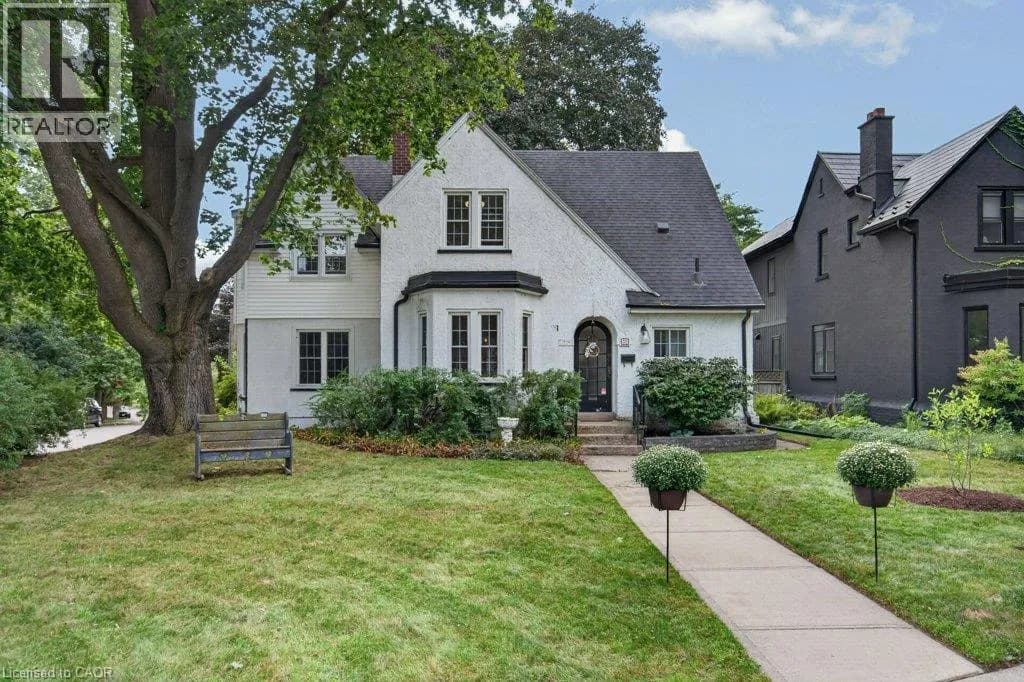 32 LINCOLN Avenue — photo 2 of 50