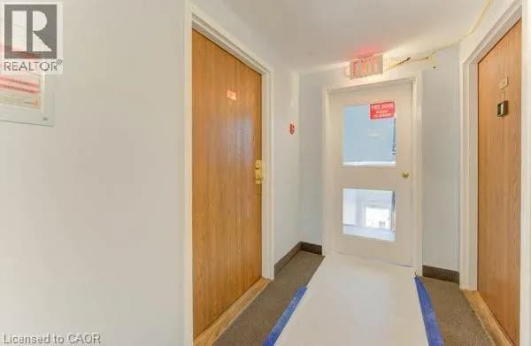 3085 KINGSWAY Drive Unit# 27 — photo 4 of 24