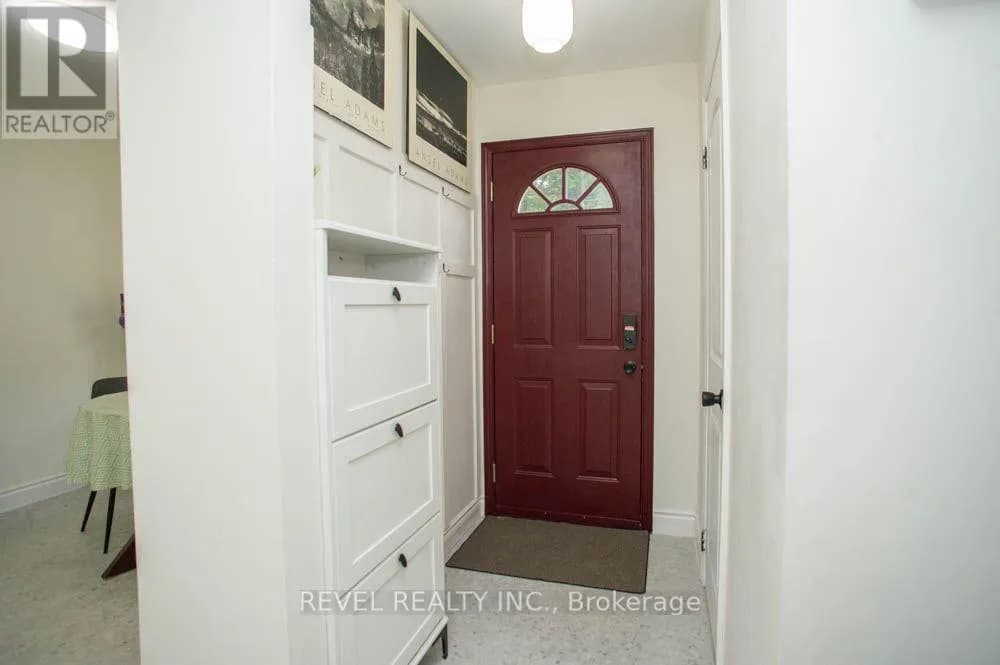 F - 151 BRANTWOOD PARK ROAD — photo 3 of 31