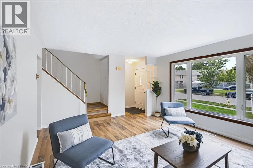 33 COACHWOOD Road — photo 4 of 30
