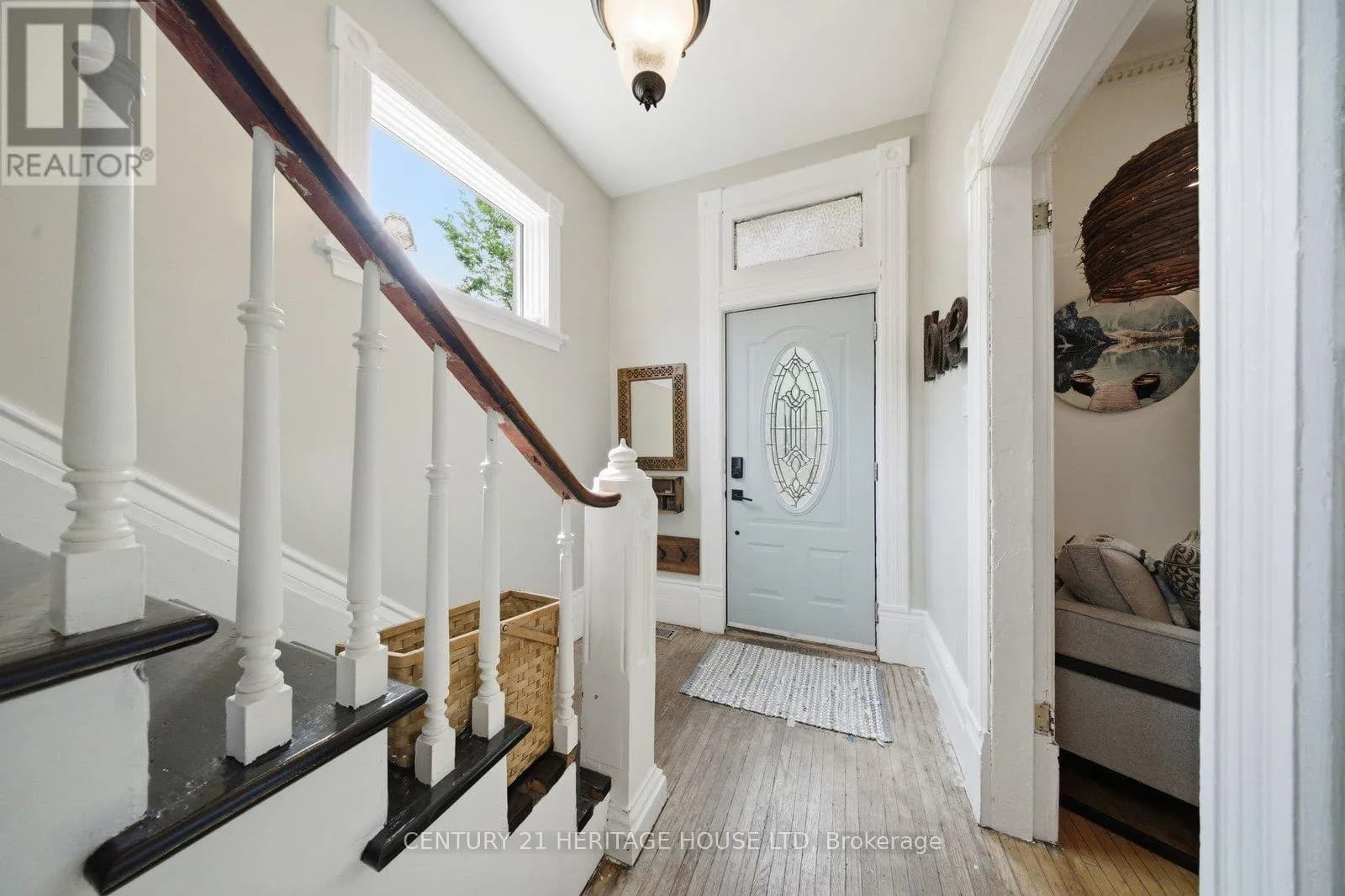 62 EAST AVENUE — photo 4 of 39
