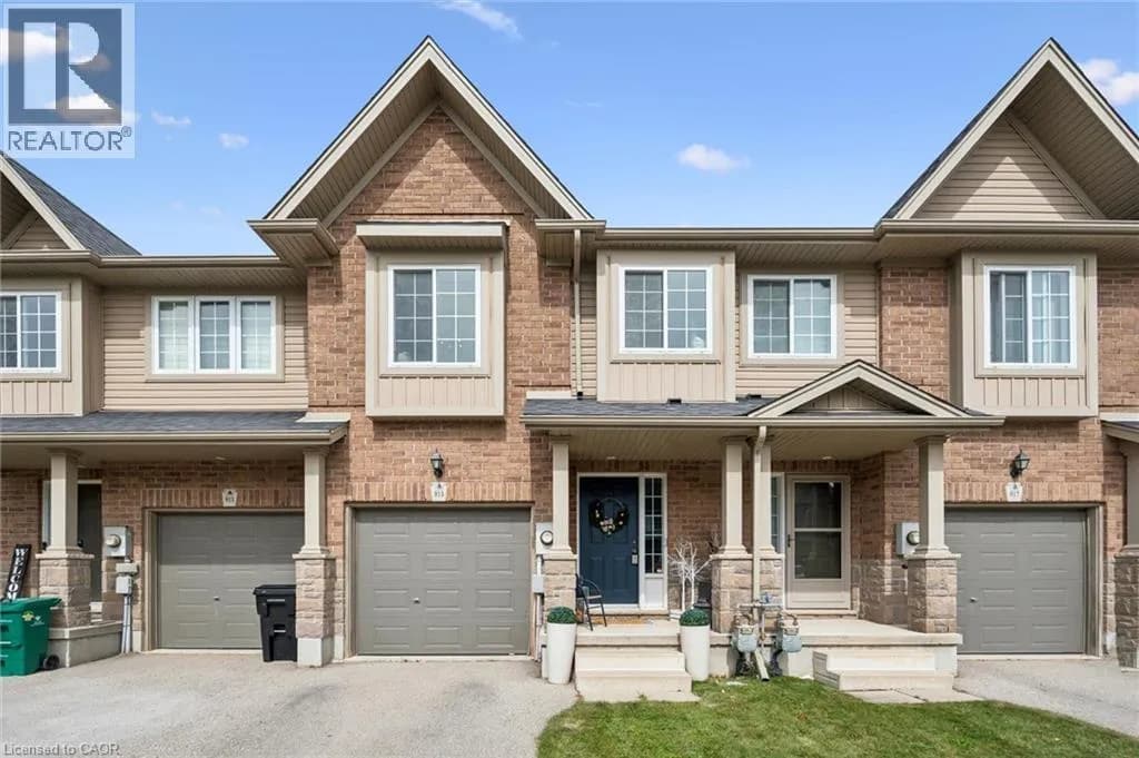 915 ZELLER Crescent — photo 1 of 40