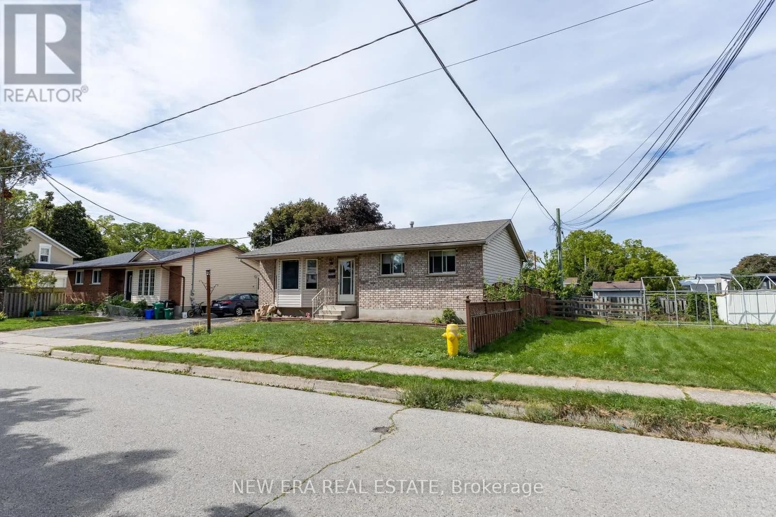 120 UNION STREET S — photo 4 of 23