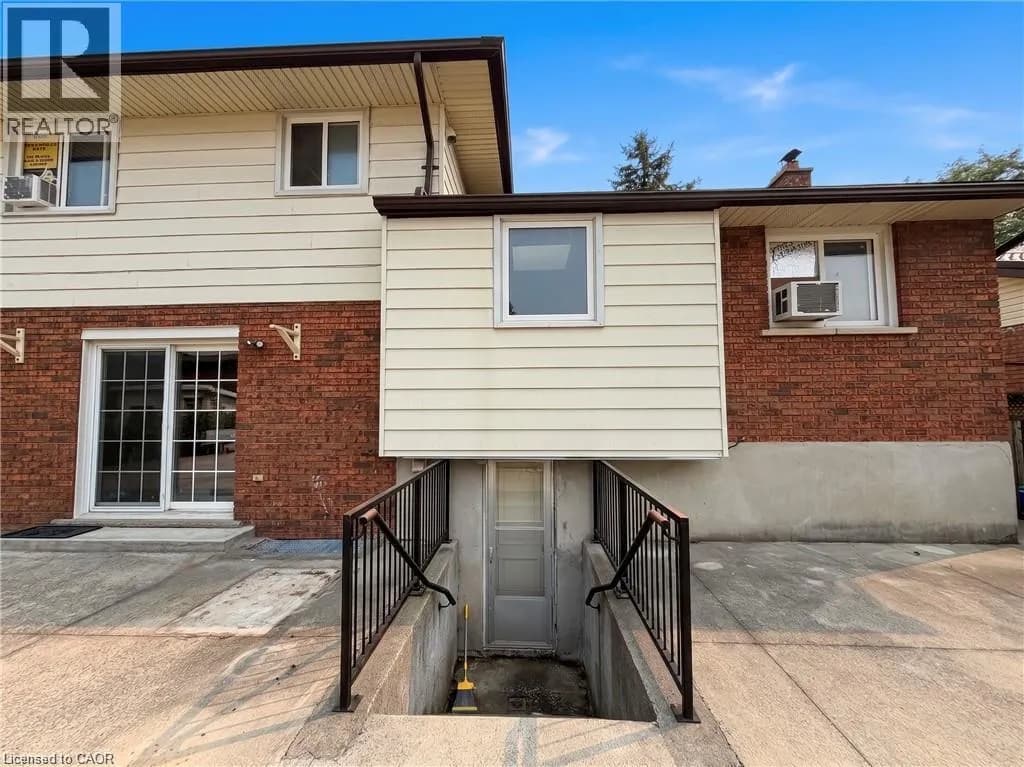 84 AMHERST Drive — photo 4 of 9