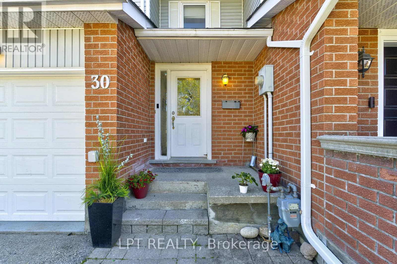 30 DAWSON ROAD — photo 3 of 38