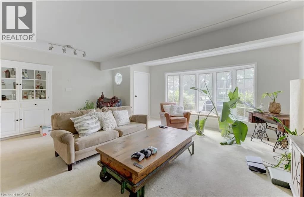 133 CORNELL Avenue — photo 5 of 41