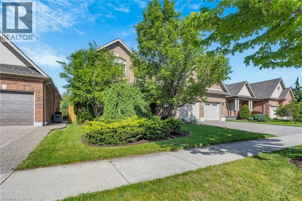 211 TERRACE WOOD Crescent — photo 4 of 49