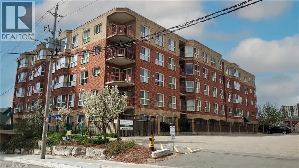 20 ST. GEORGE Street Unit# 404 — photo 4 of 18