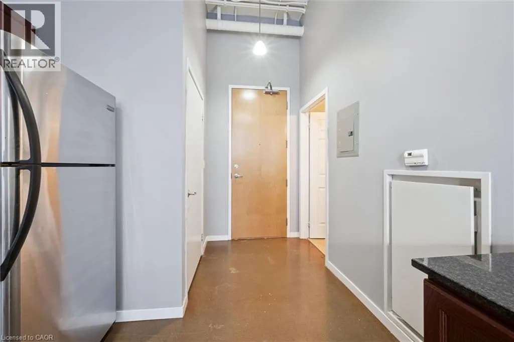 410 KING Street W Unit# 218 — photo 5 of 31