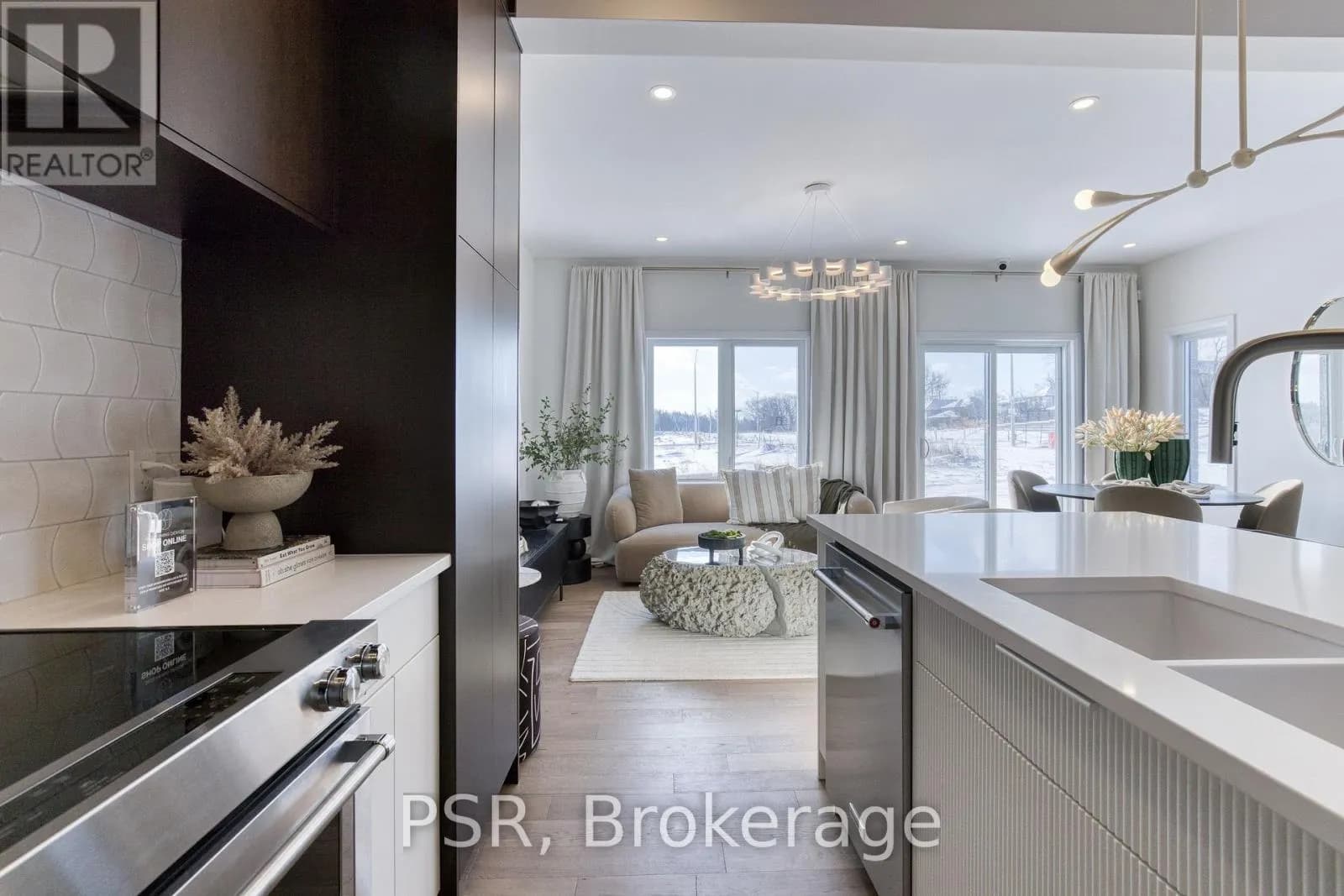 406 GREEN GATE BOULEVARD — photo 4 of 27