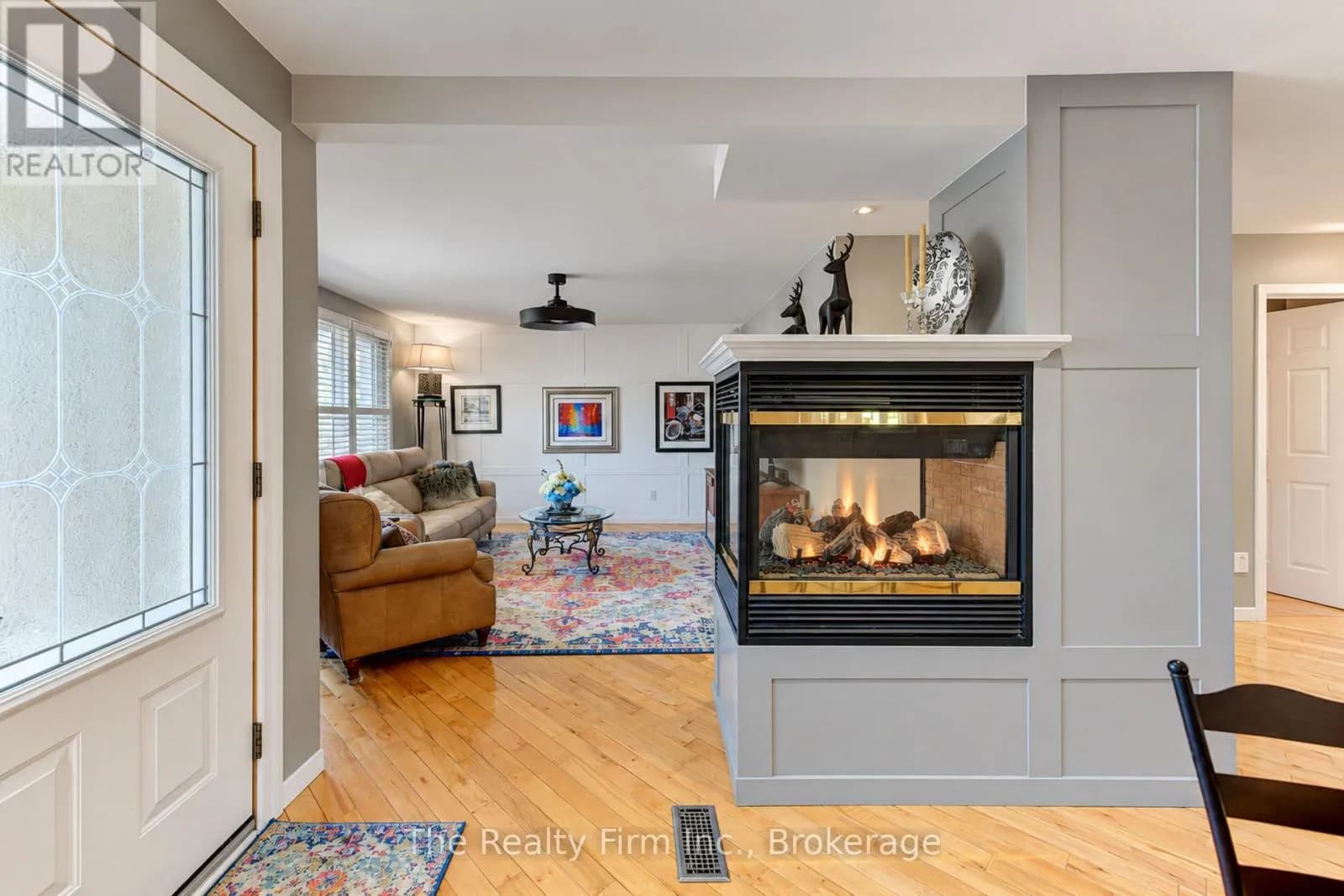 218 FORESTWOOD DRIVE — photo 4 of 49