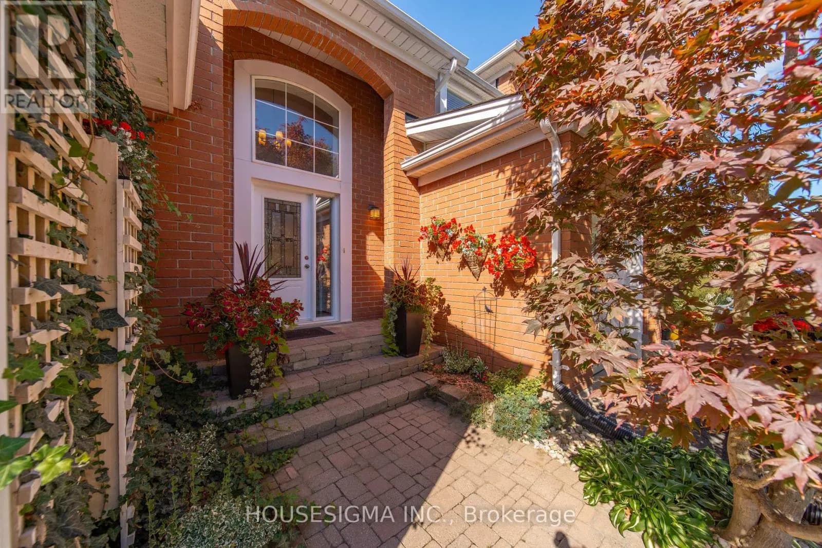 437 BEAVER CREEK ROAD — photo 4 of 48