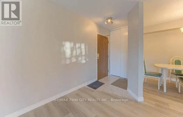 27 - 3085 KINGSWAY DRIVE — photo 5 of 23