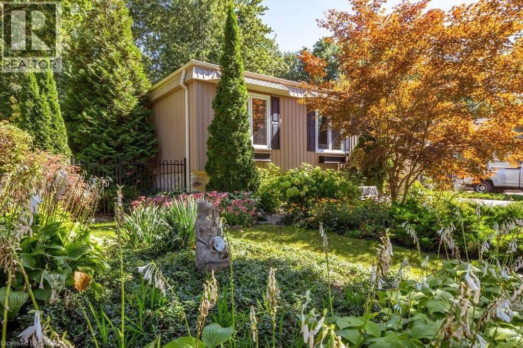 32 BEECHWOOD Avenue — photo 4 of 50