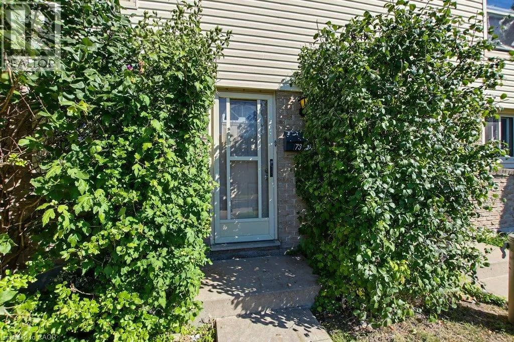 165 GREEN VALLEY Drive Unit# 73 — photo 4 of 38