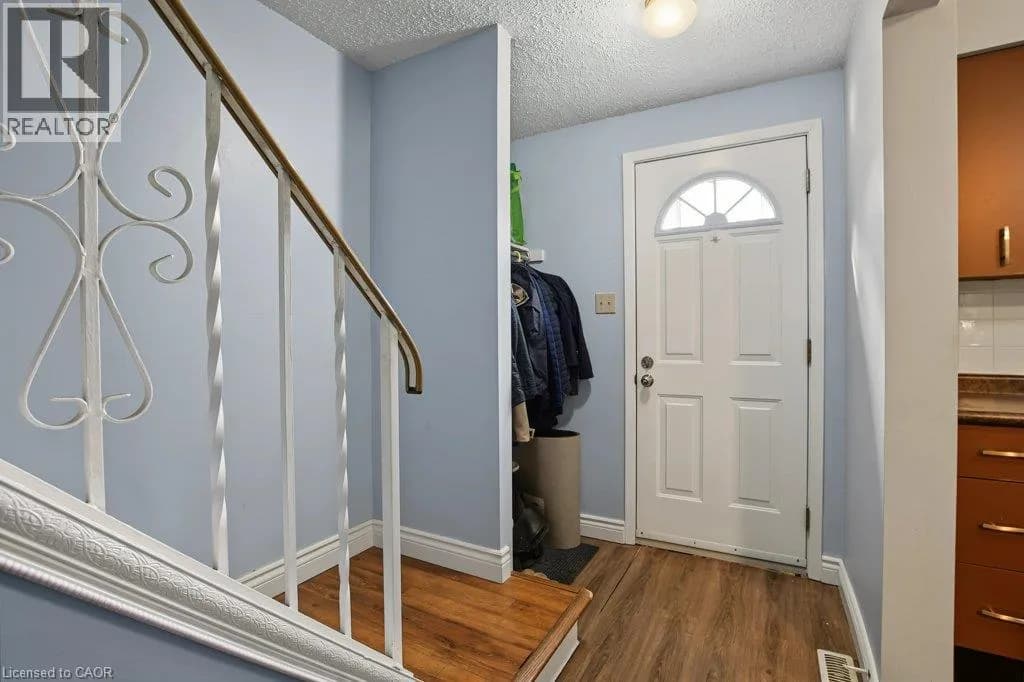 165 GREEN VALLEY Drive Unit# 73 — photo 5 of 38