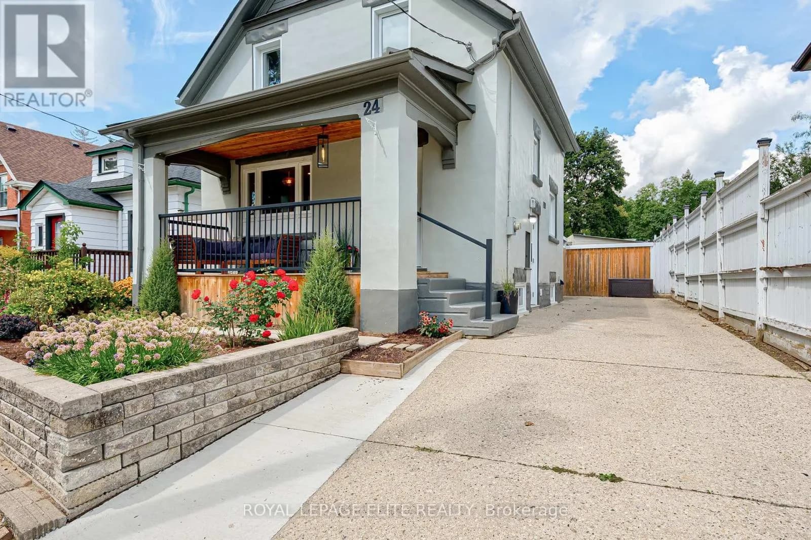 24 STAHL AVENUE — photo 4 of 47