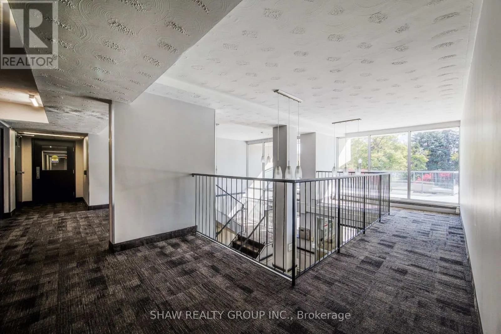 505 - 58 BRIDGEPORT ROAD — photo 3 of 32