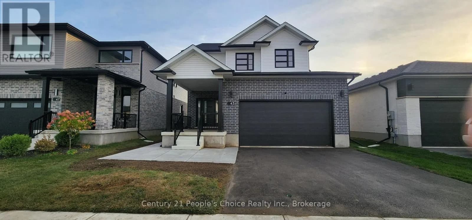 43 WEYMOUTH STREET — photo 1 of 34