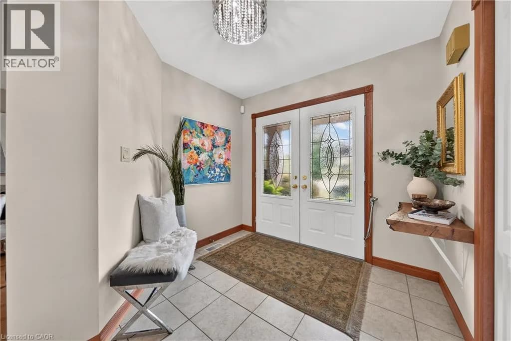 52 ARCHWOOD Crescent — photo 4 of 50