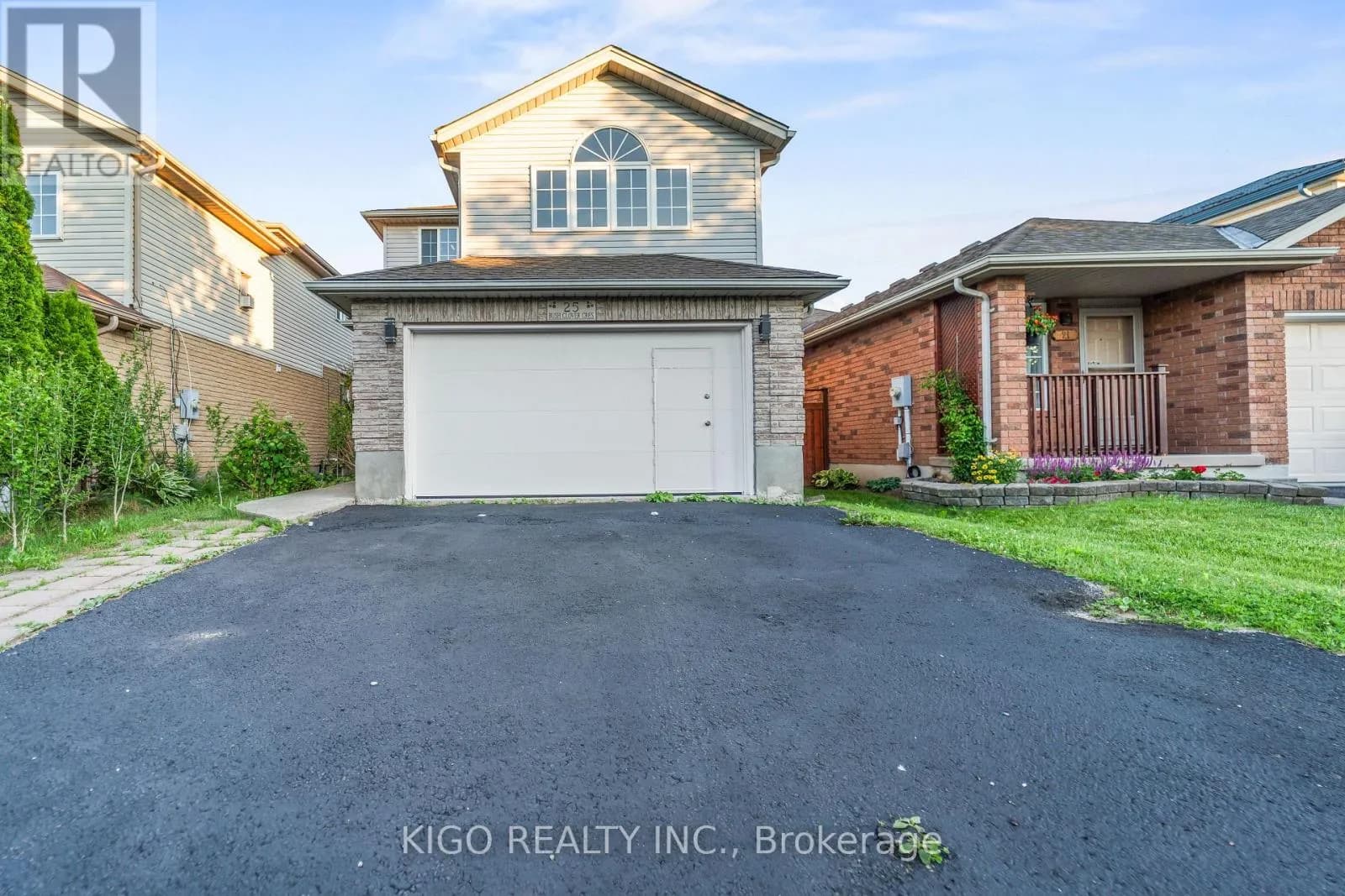 25 BUSH CLOVER CRESCENT — photo 2 of 30