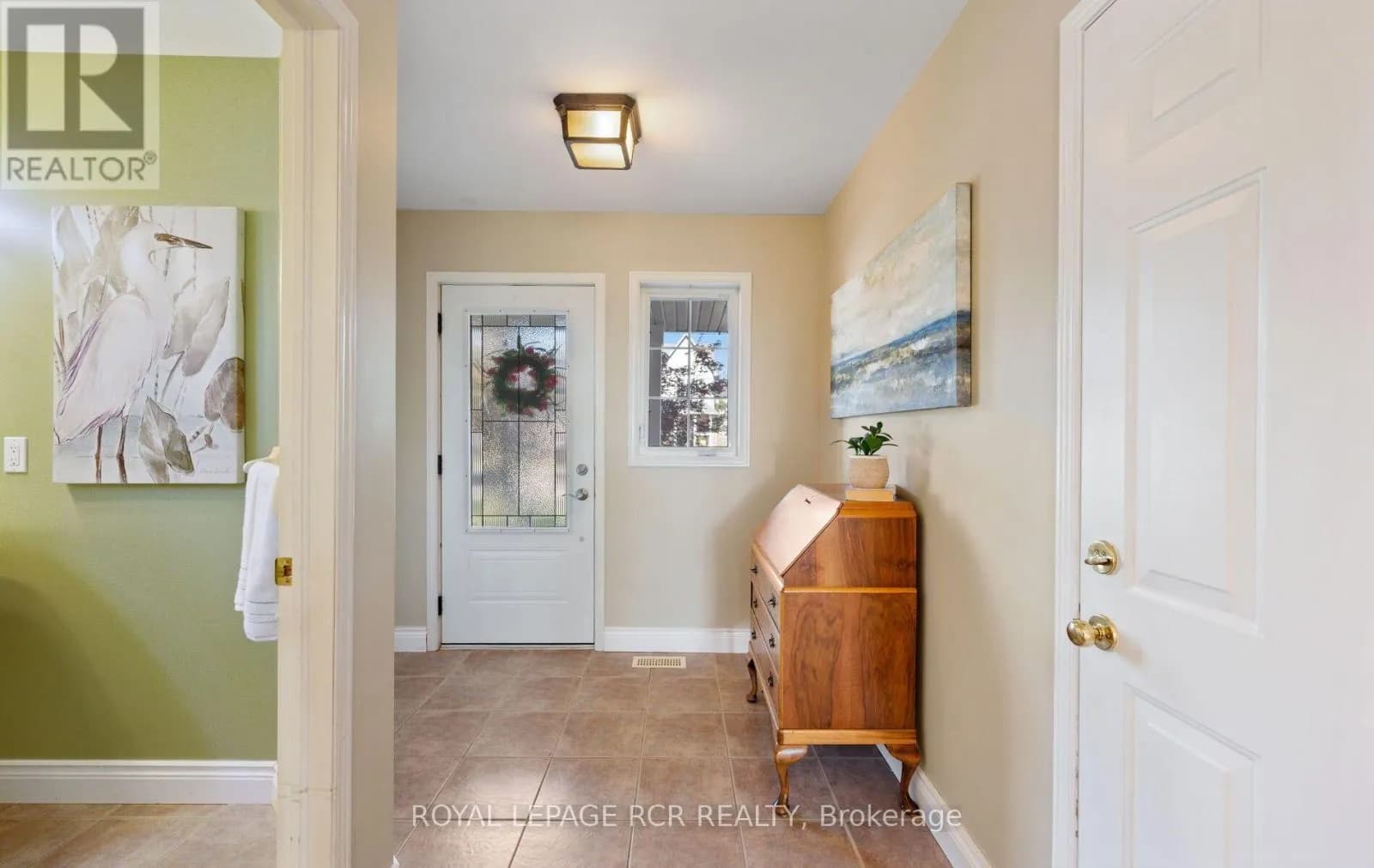 108 GLENGARRY ROAD — photo 5 of 49