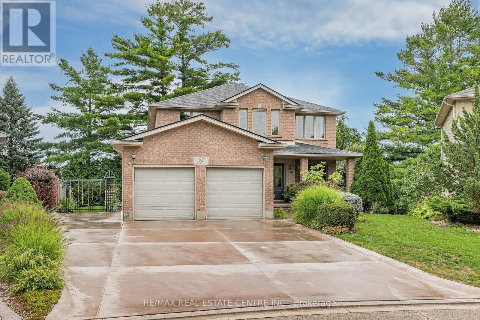 52 ARCHWOOD CRESCENT — photo 2 of 50