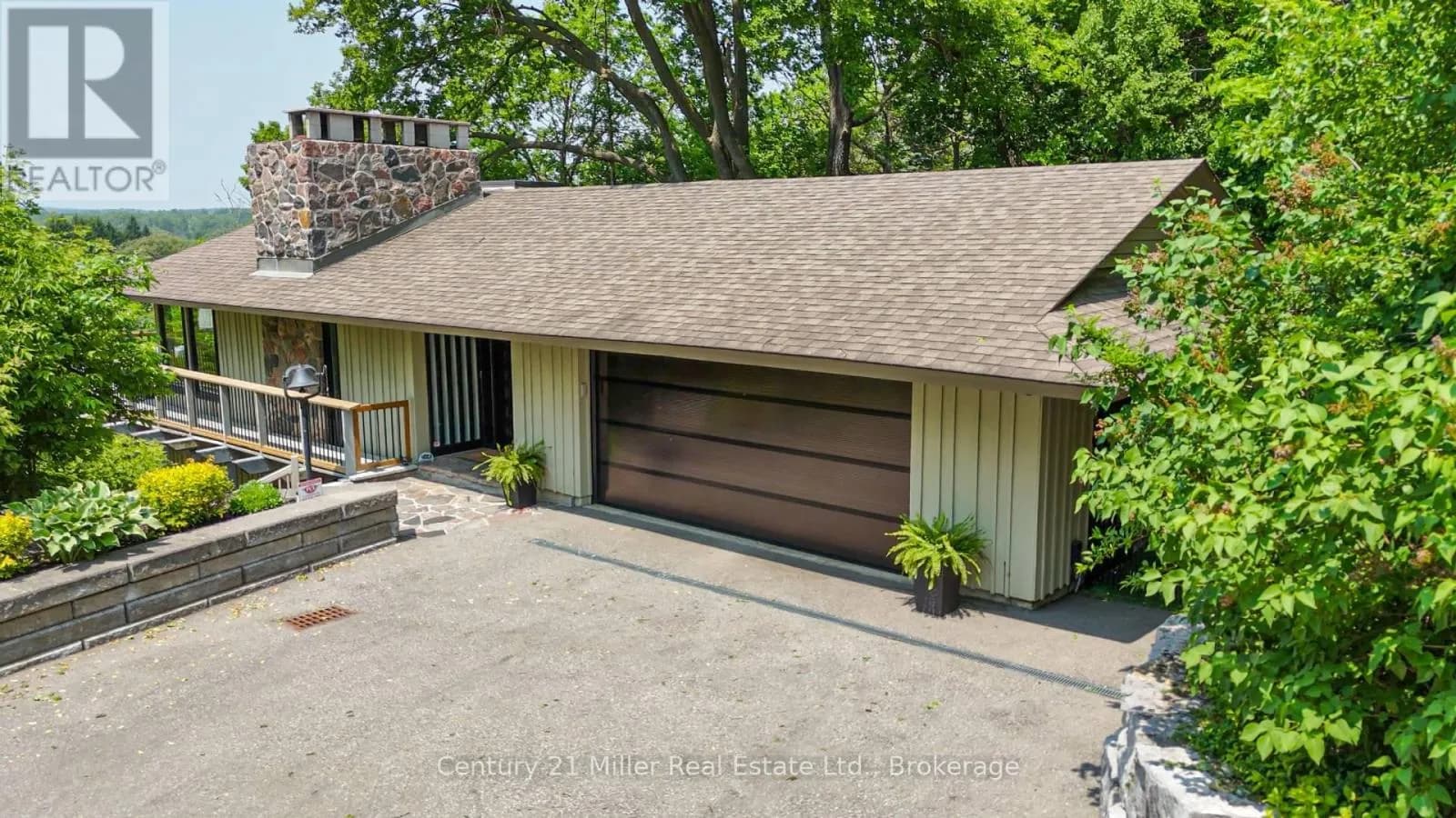 50 GREENSVIEW DRIVE — photo 4 of 49