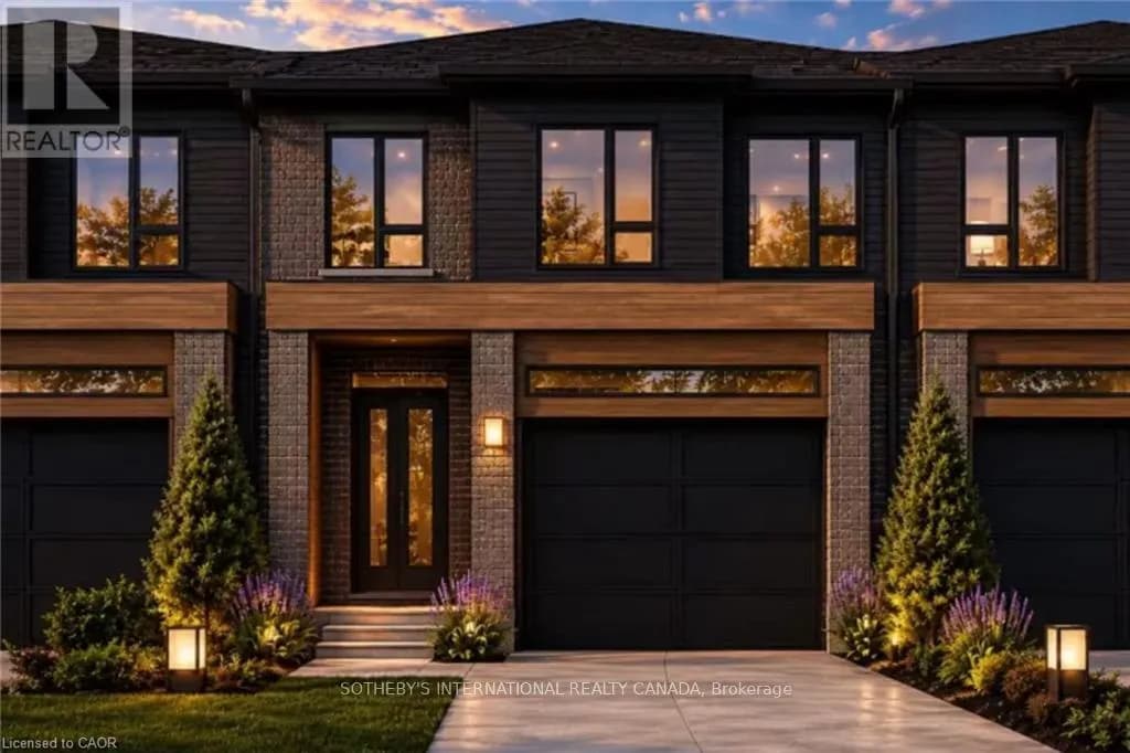 67N - 102 BUR OAK COMMON — photo 1 of 9