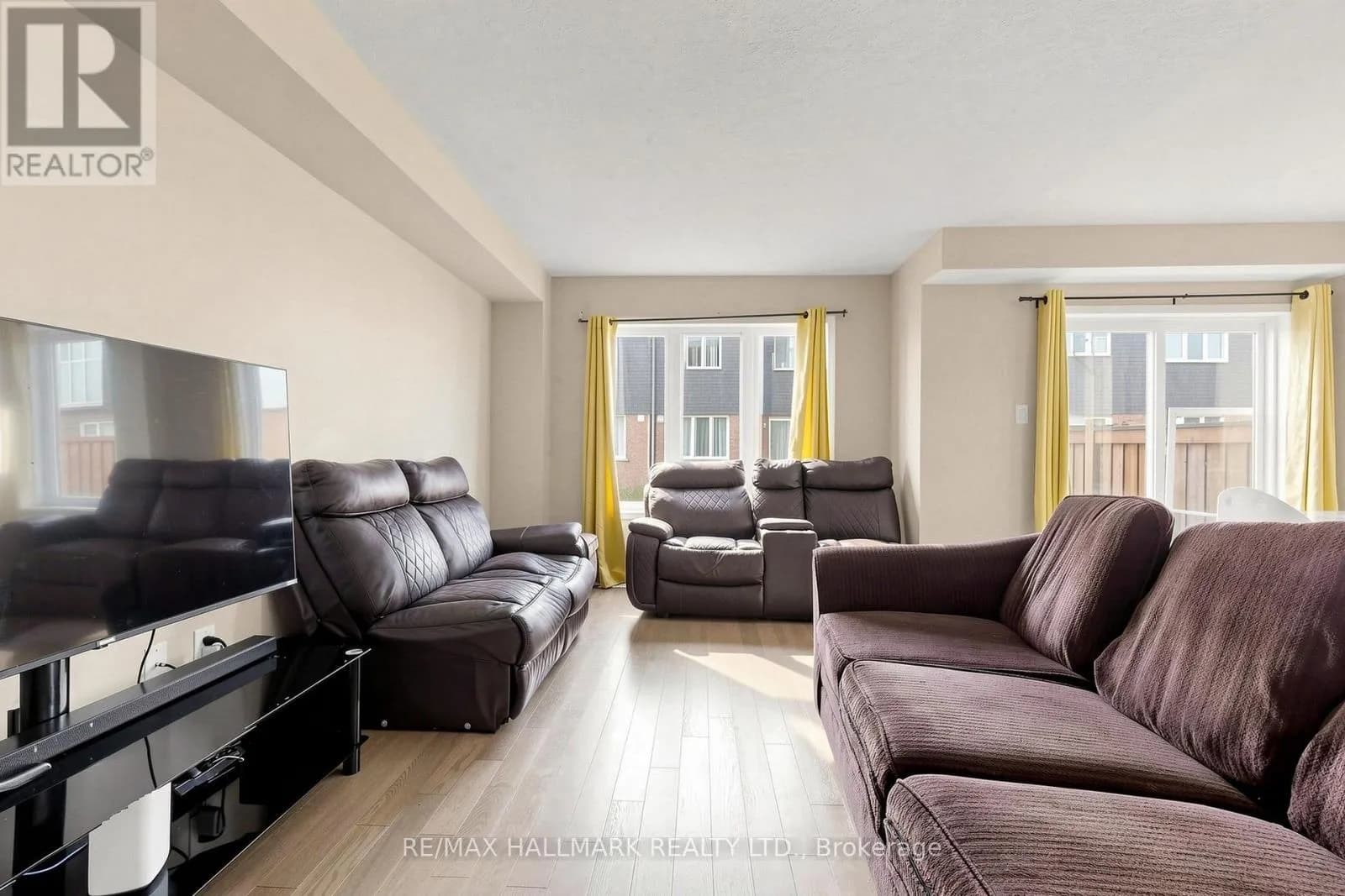 72 MUNRO CIRCLE — photo 4 of 30