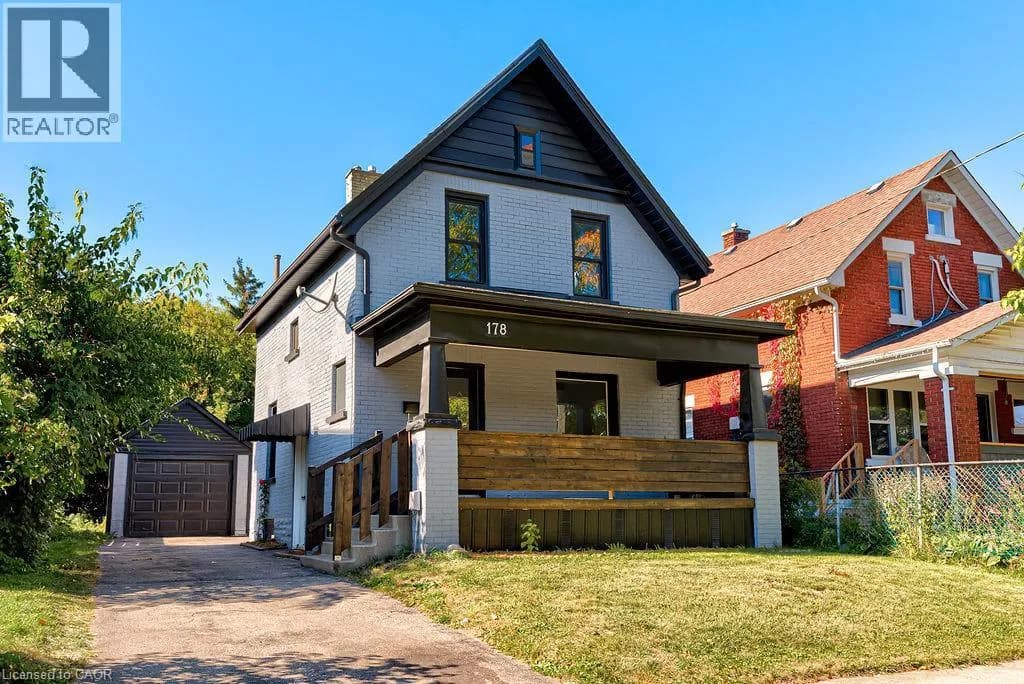 178 KENT Avenue — photo 2 of 33