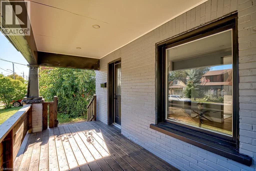 178 KENT Avenue — photo 4 of 33